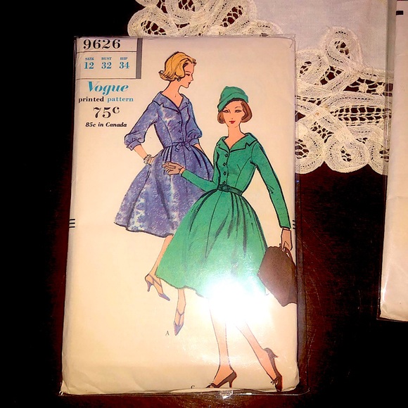 1958 Vogue sewing pattern - vintage size 12 EUC